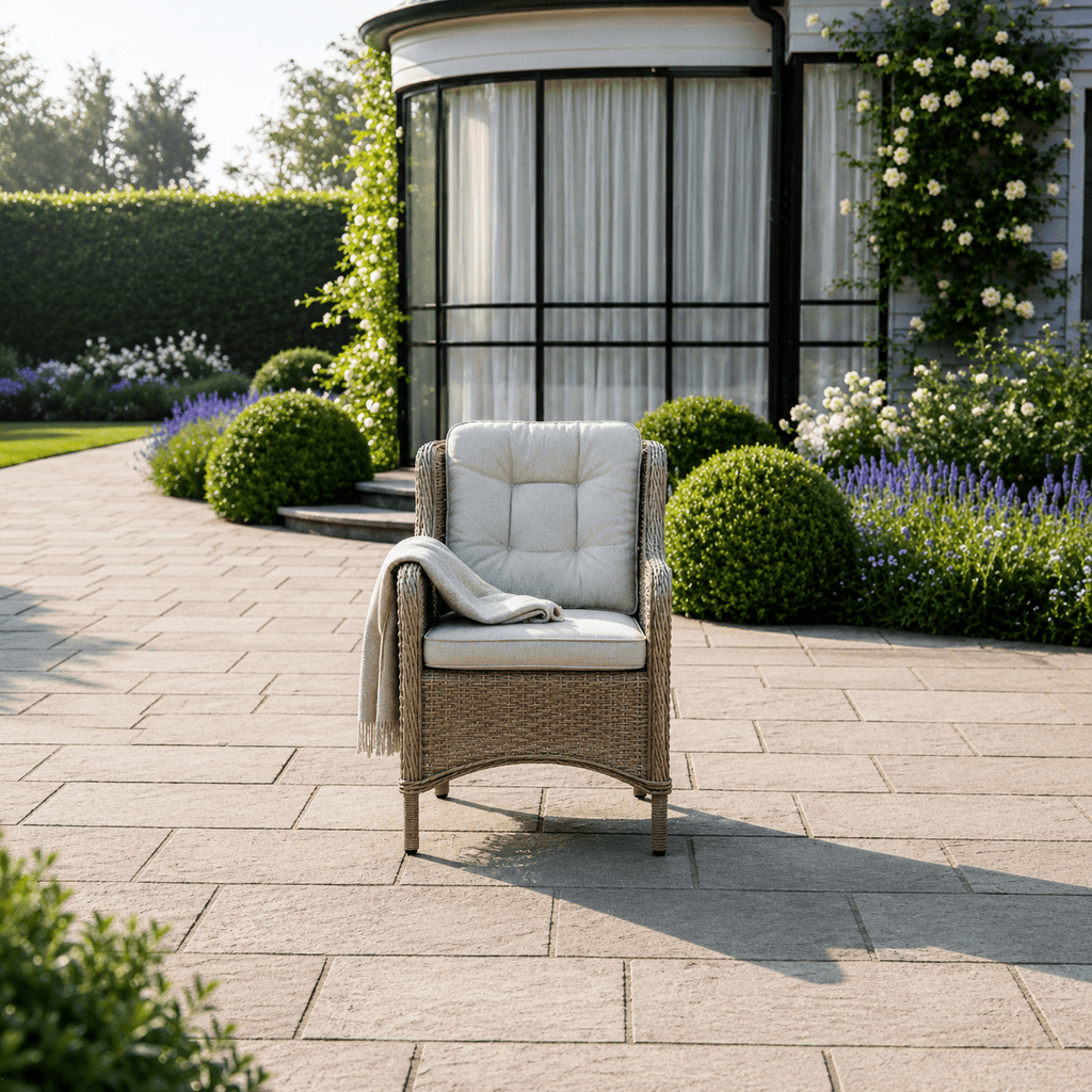 2 Seat Wingback Bistro Set with Table