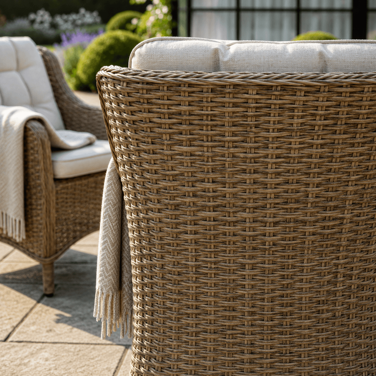 2 Seat Wingback Bistro Set with Table