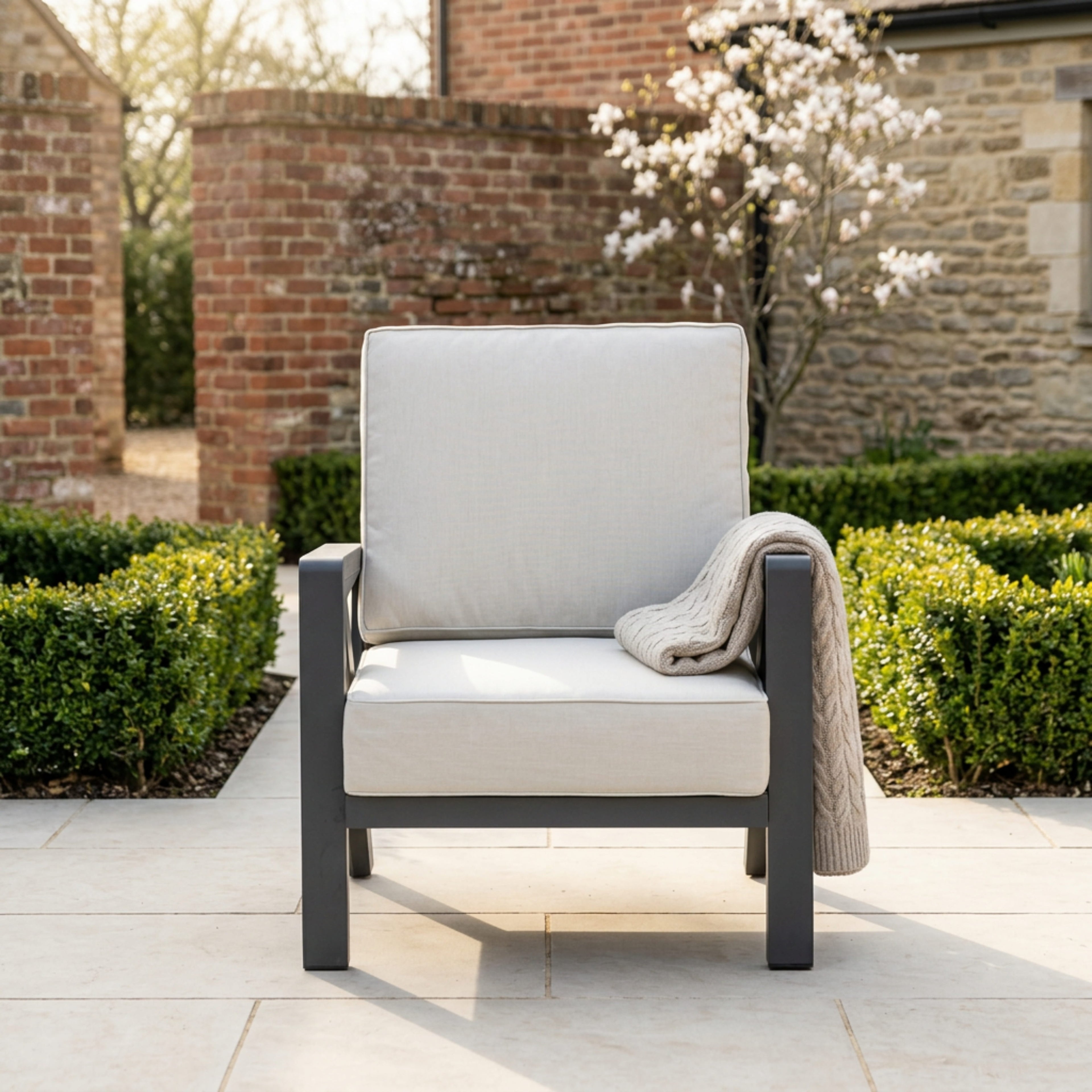 Individual Lounge Armchair