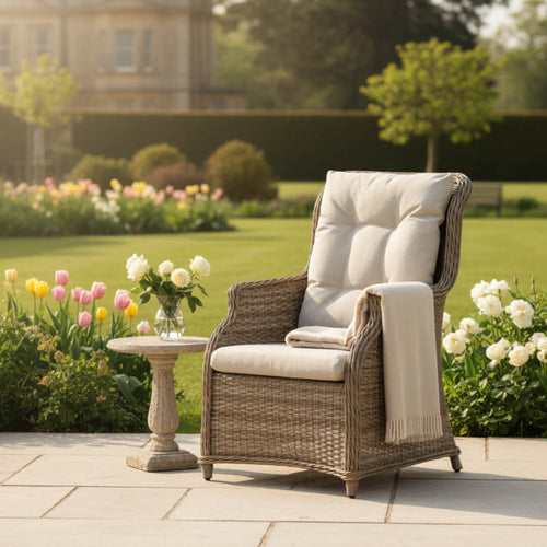 2 Seat Wingback Bistro Set with Table