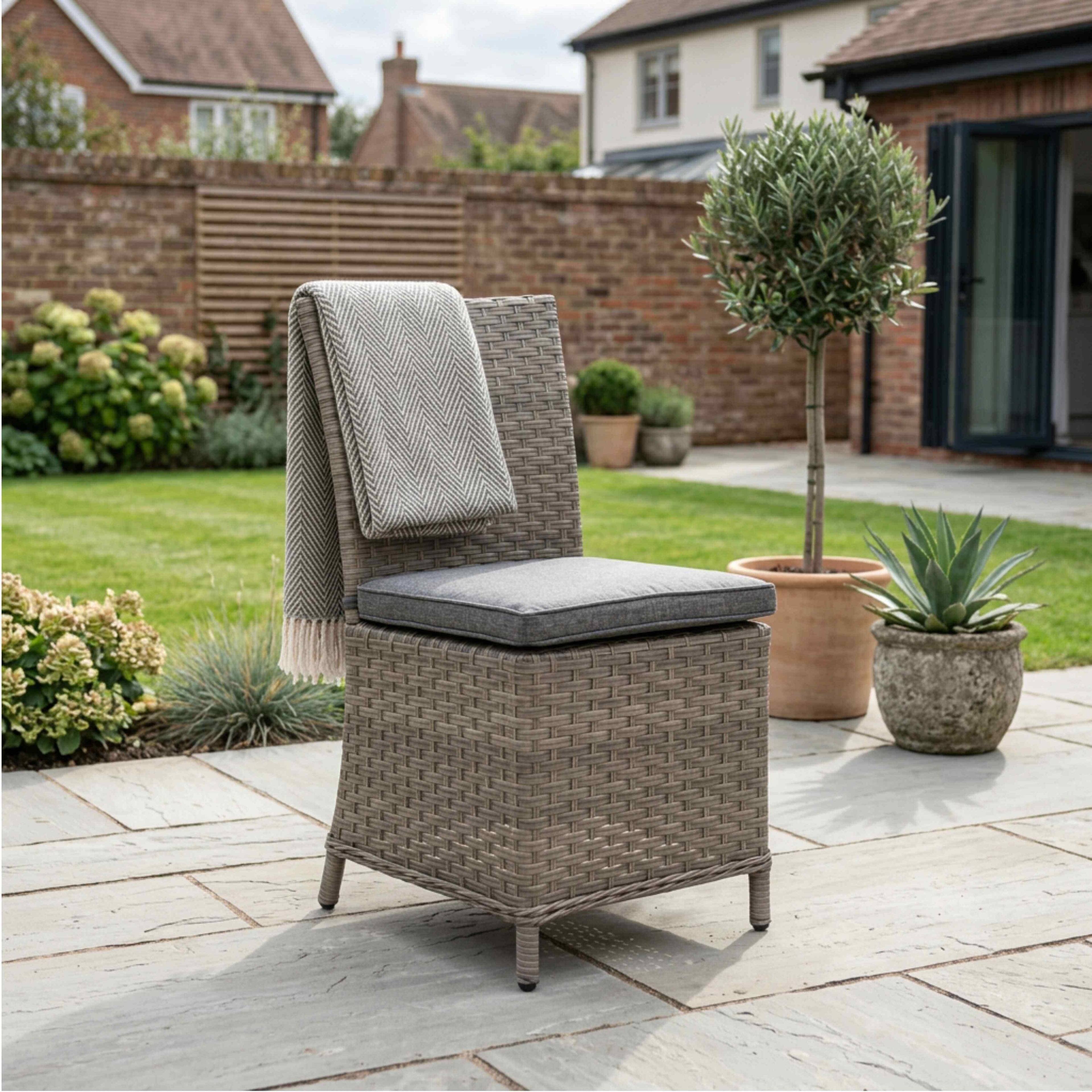 Square Corner Set with 2 Armless Chairs & Standard Table