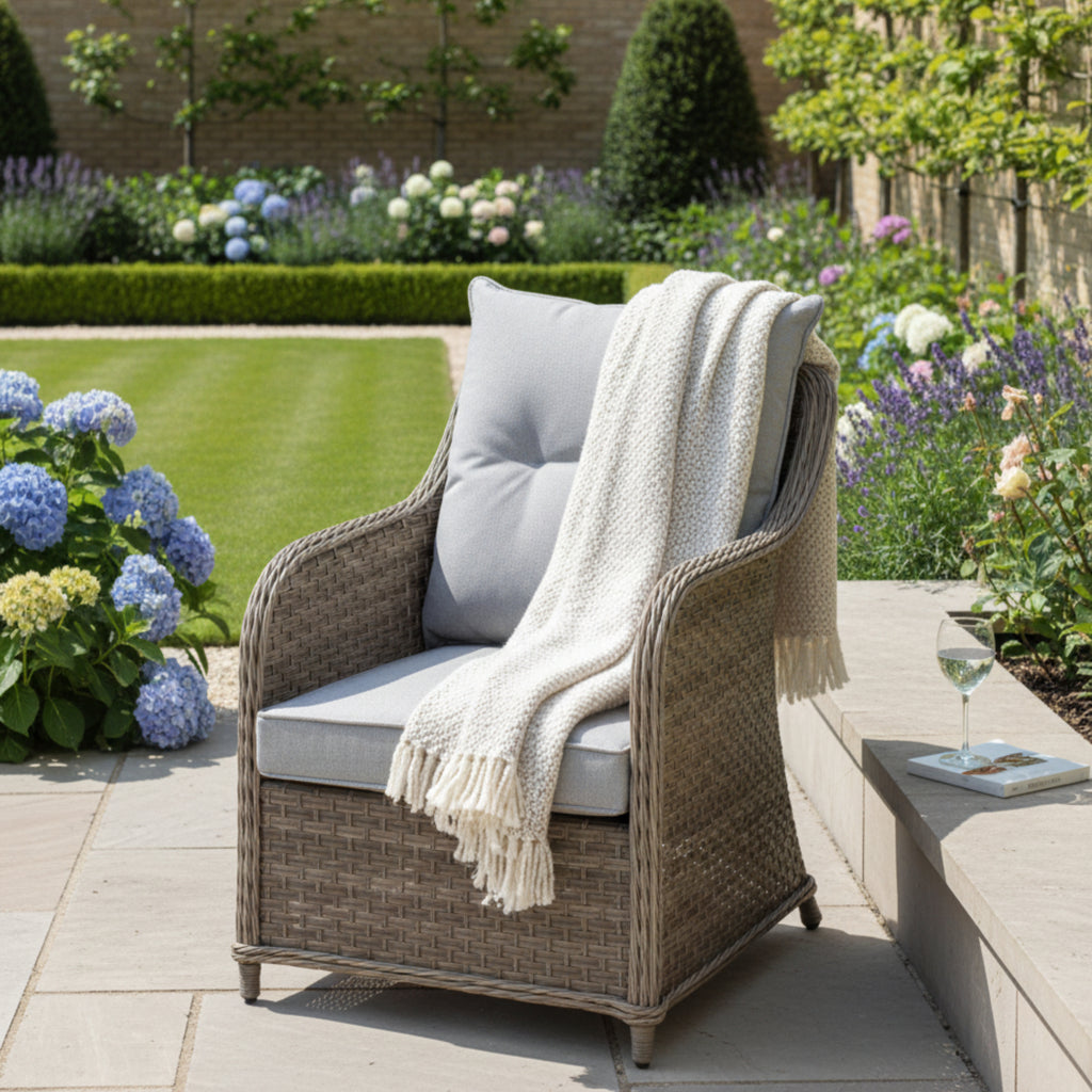 2 Chair Lounge Bistro Set with Side Table